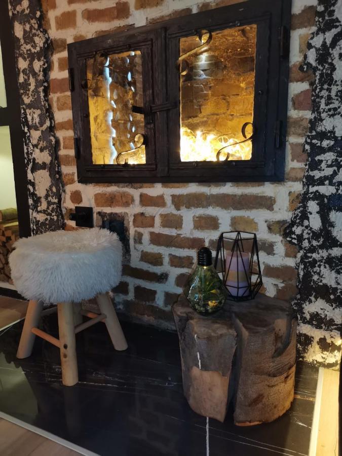 Studio Apartman Black & White Centar Sarajevo Free Parking 外观 照片