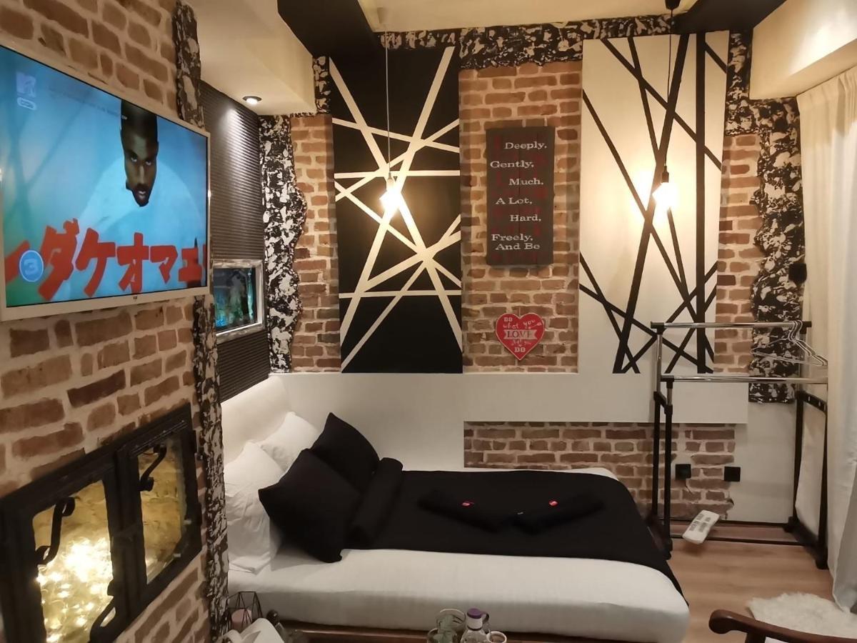 Studio Apartman Black & White Centar Sarajevo Free Parking 外观 照片