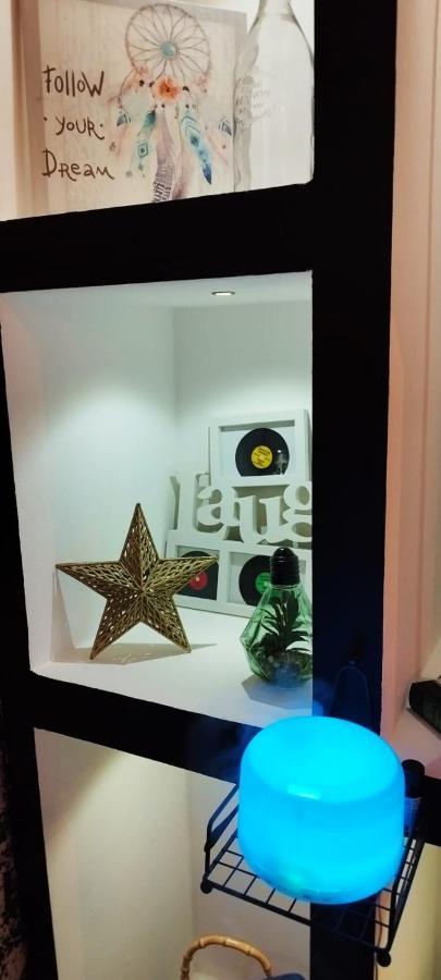 Studio Apartman Black & White Centar Sarajevo Free Parking 外观 照片